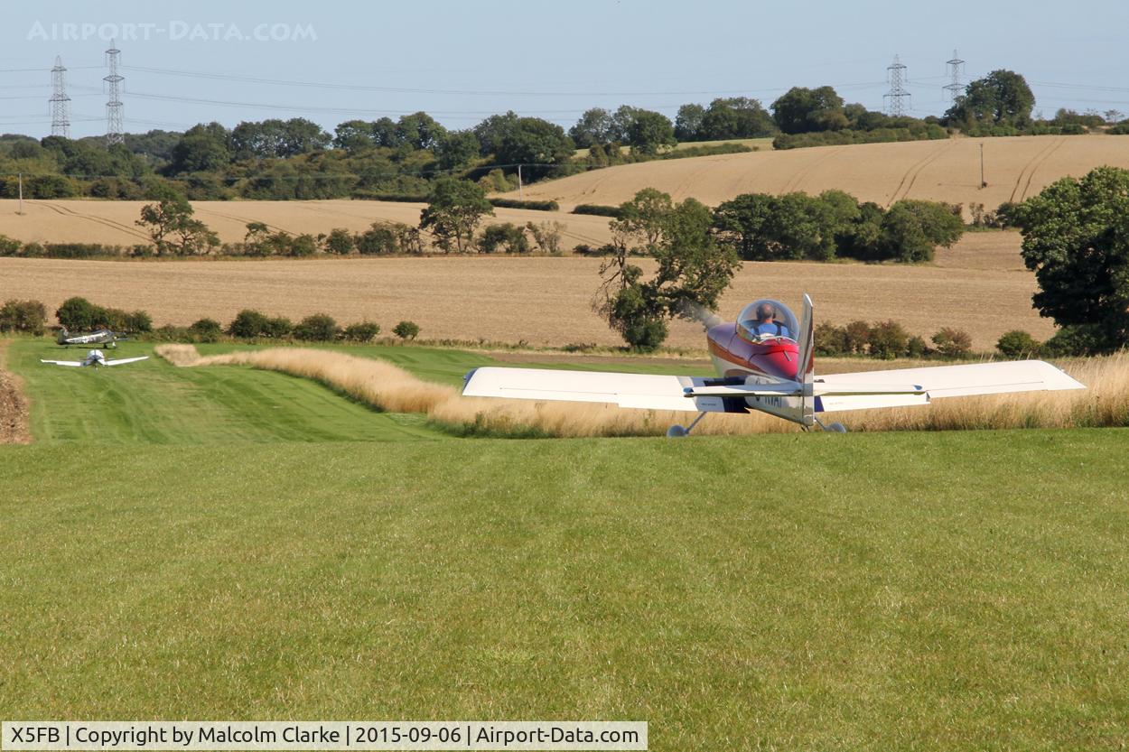 X5FB Airport - The taxiway down to 26 at Fishburn Airfield. September 6th 2-15.