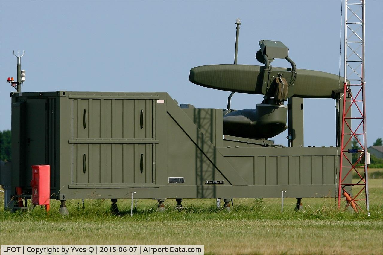 Tours Val de Loire Airport, Tours France (LFOT) - Movable schelter radar, Tours-St Symphorien Air Base 705 (LFOT-TUF)