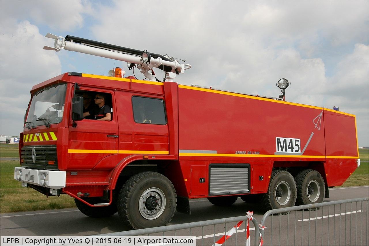 Paris Airport,  France (LFPB) - French Air Force fire truck, Paris-Le Bourget (LFPB-LBG) Air show 2015