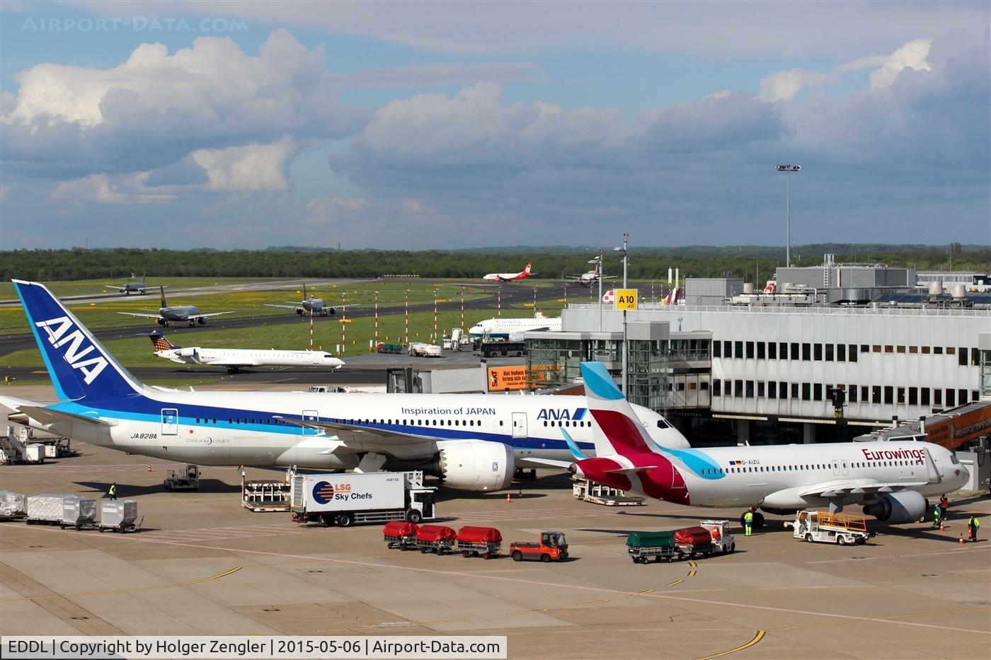 Düsseldorf International Airport, Düsseldorf Germany (EDDL) - More aircrafts at this moment in DUS than in an hour on LEJ.....