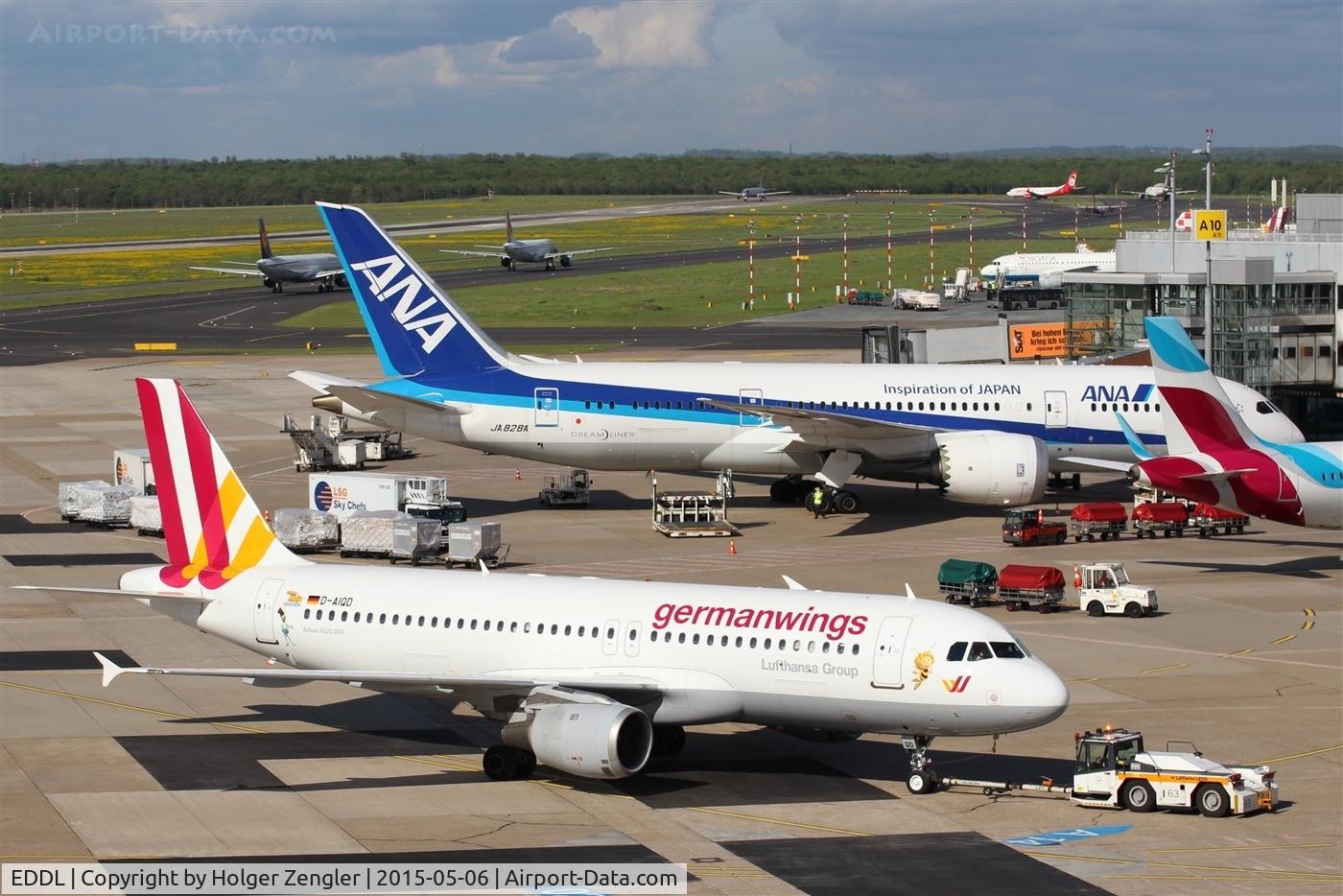 Düsseldorf International Airport, Düsseldorf Germany (EDDL) - Eastern view on inbound and outbound traffic.....