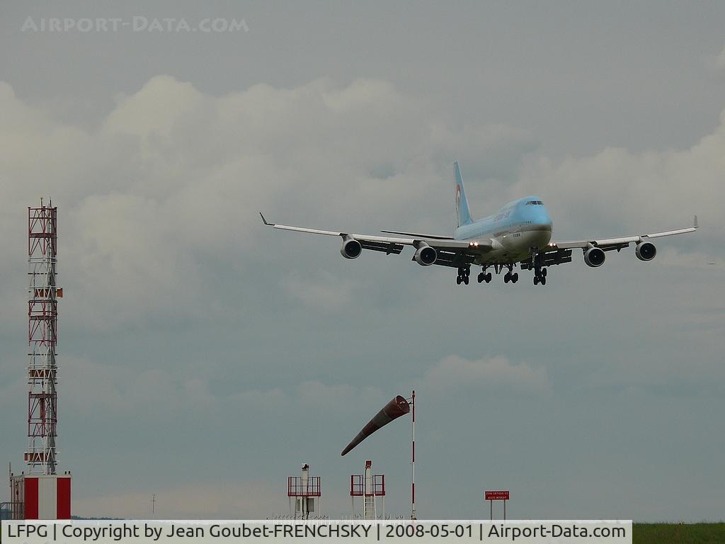 Paris Charles de Gaulle Airport (Roissy Airport), Paris France (LFPG) - Koréan landing