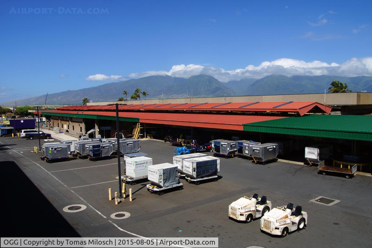 Kahului Airport (OGG) - Cargo area at Kahului airport