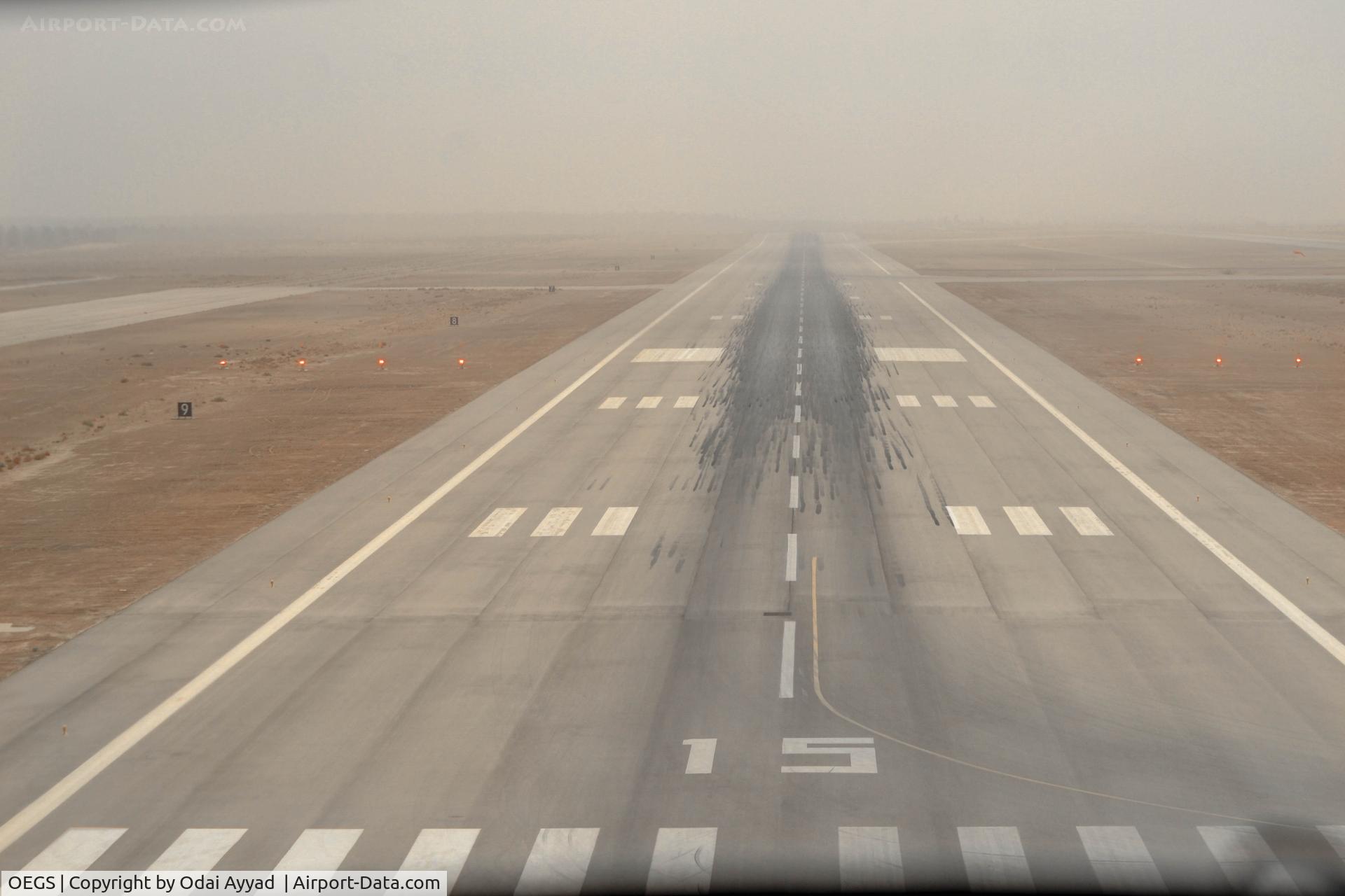 Gassim Regional Airport, Gassim (also known as al Gassim or al Qasim) Saudi Arabia (OEGS) - Few moments before touch down in OEGS Airport 