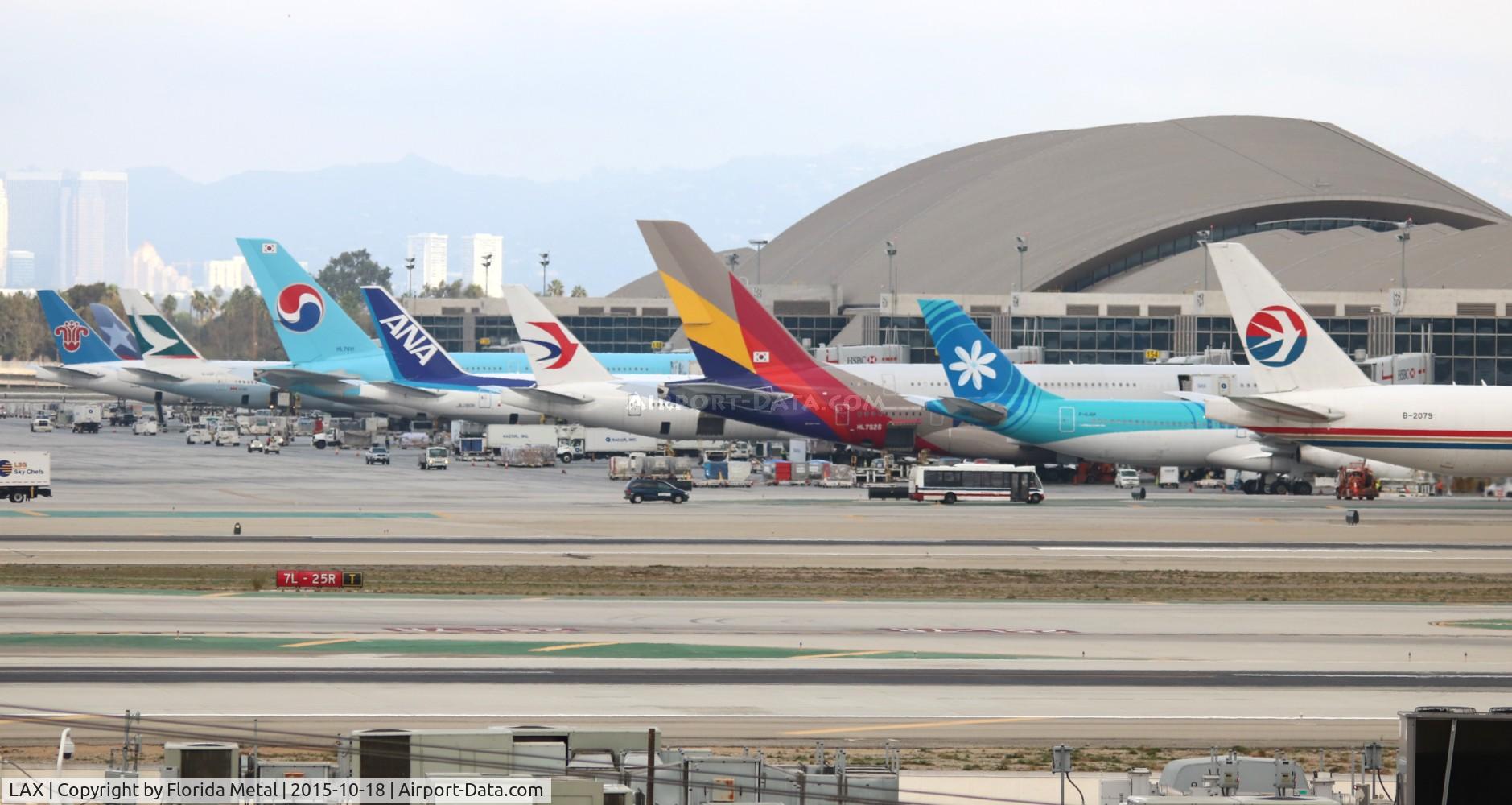 Los Angeles International Airport (LAX) - Tom Bradley Terminal