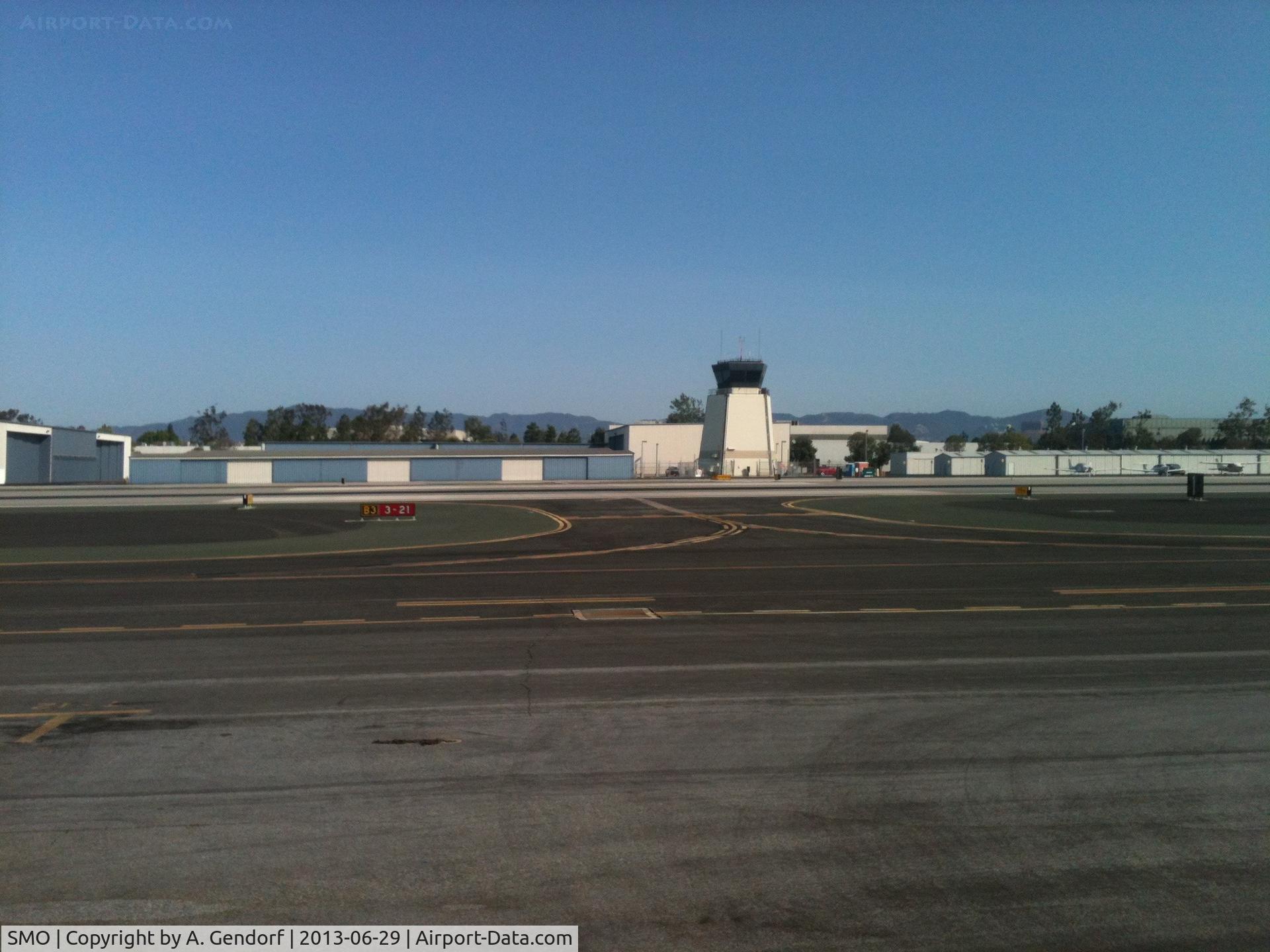 Santa Monica Municipal Airport (SMO) - View over the runway to the tower