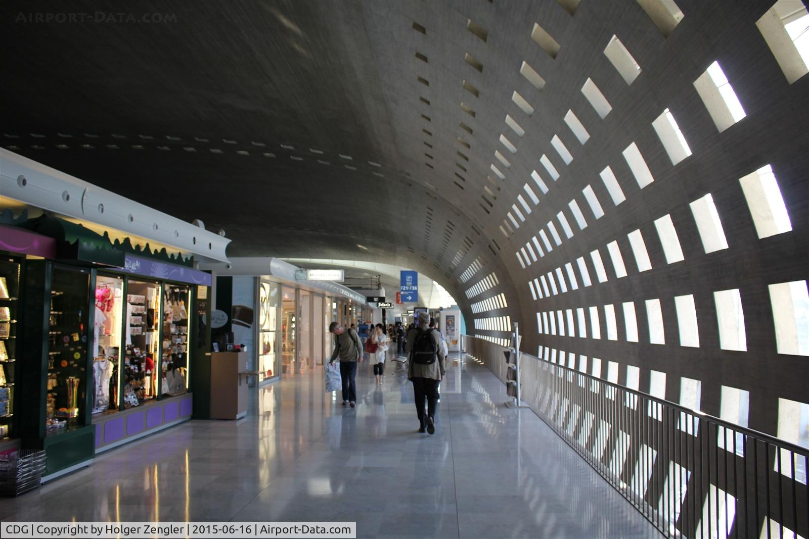 Paris Charles de Gaulle Airport (Roissy Airport), Paris France (CDG) - How to spend 3 hours at CDG......