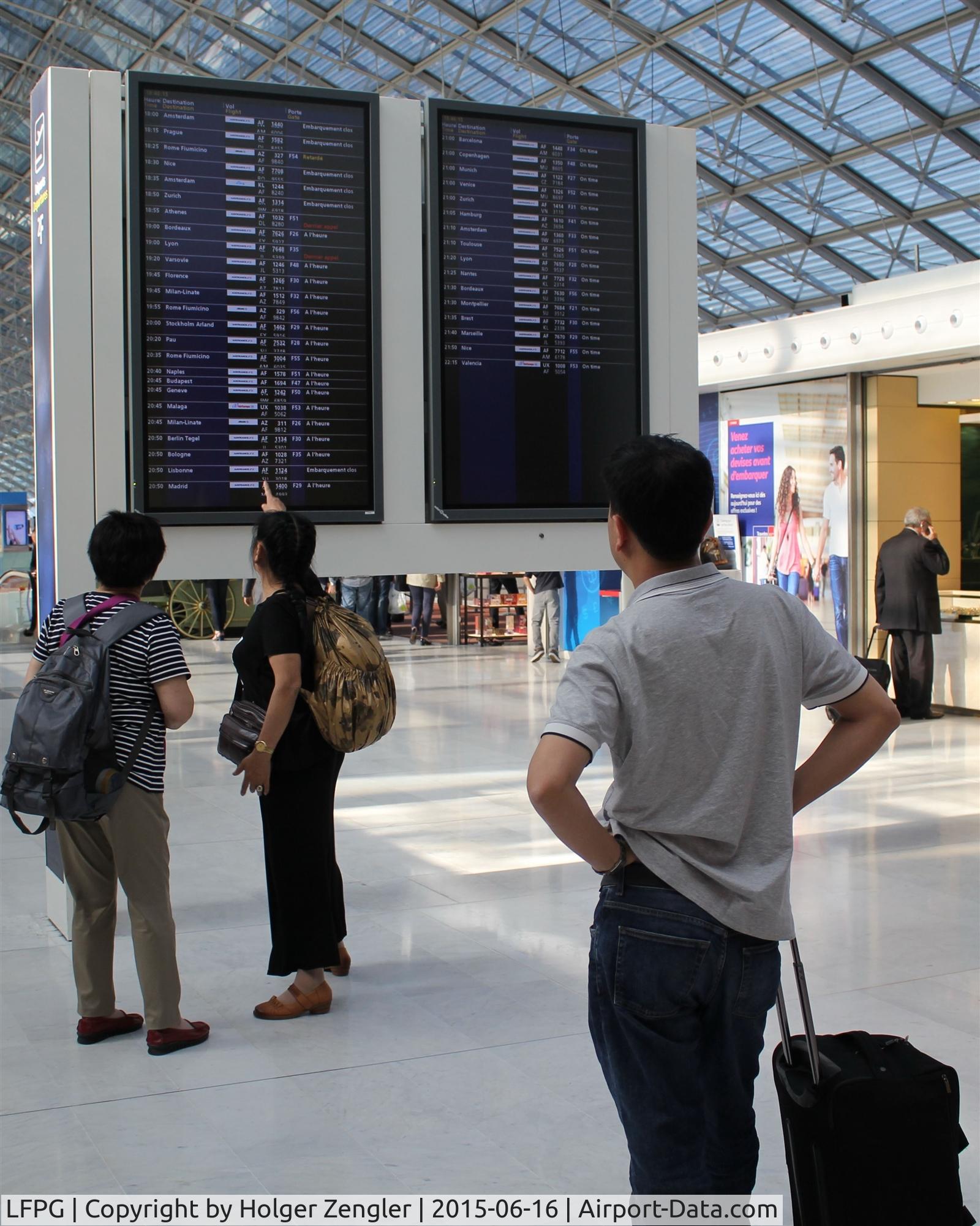 Paris Charles de Gaulle Airport (Roissy Airport), Paris France (LFPG) - How to spend 3 hours at CDG......