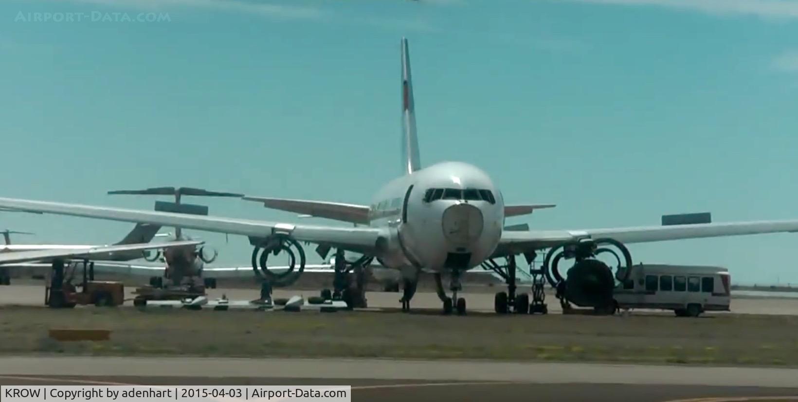 Roswell International Air Center Airport (ROW) - Salvage aircraft at KROW