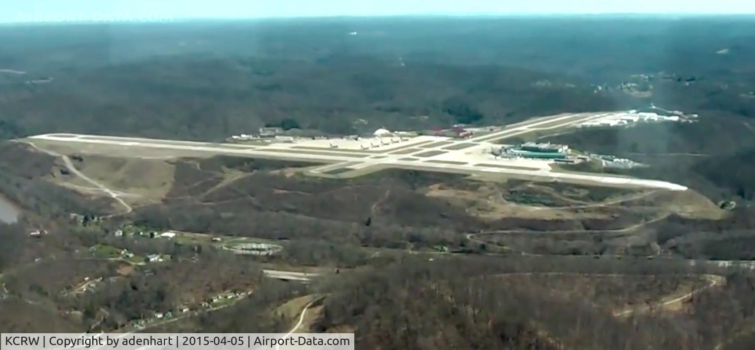 Yeager Airport (CRW) - N64023 on the downwind for landing at KCRW