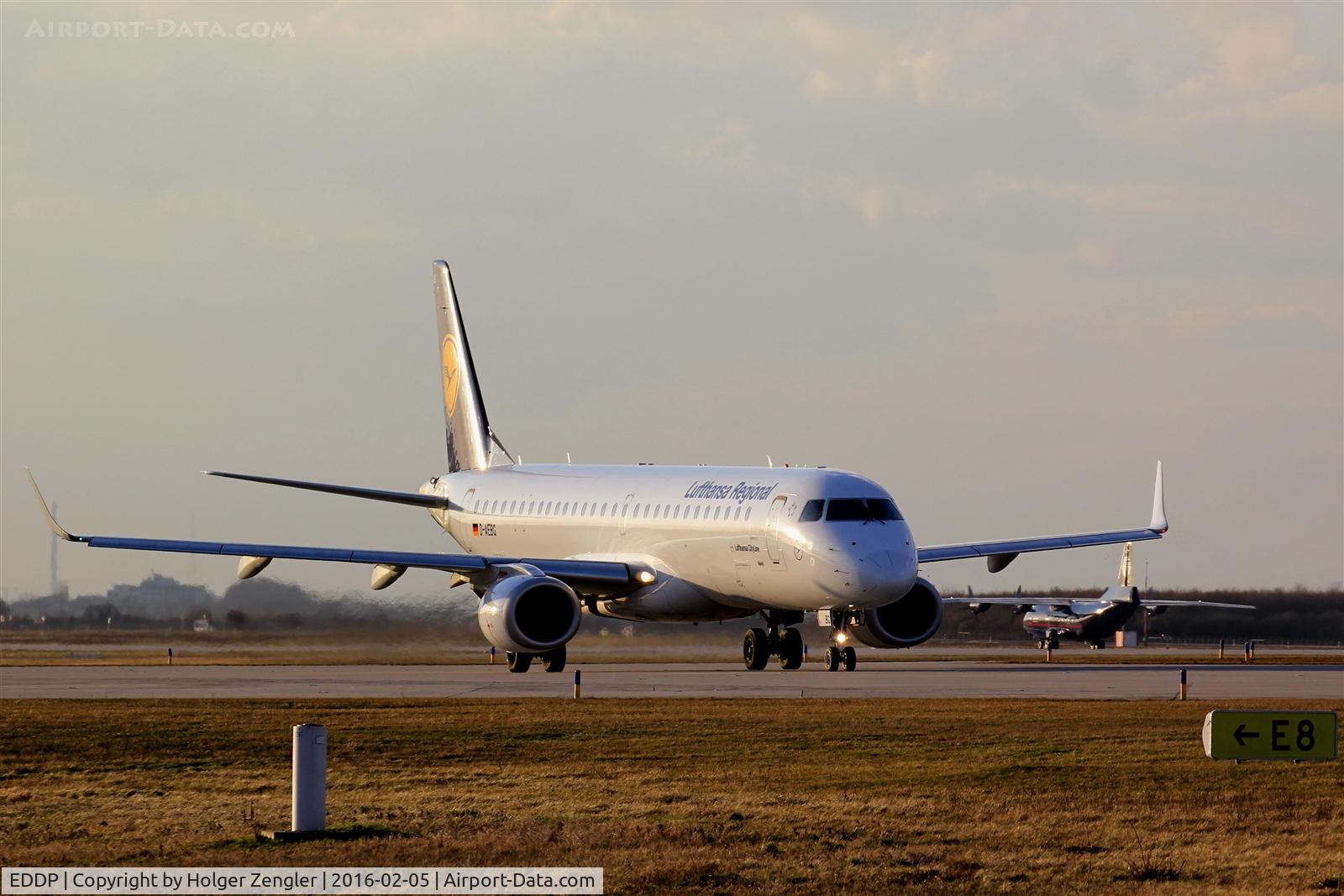 Leipzig/Halle Airport, Leipzig/Halle Germany (EDDP) - Huge outbound and inbound traffic on twy A and on rwy 26R.....