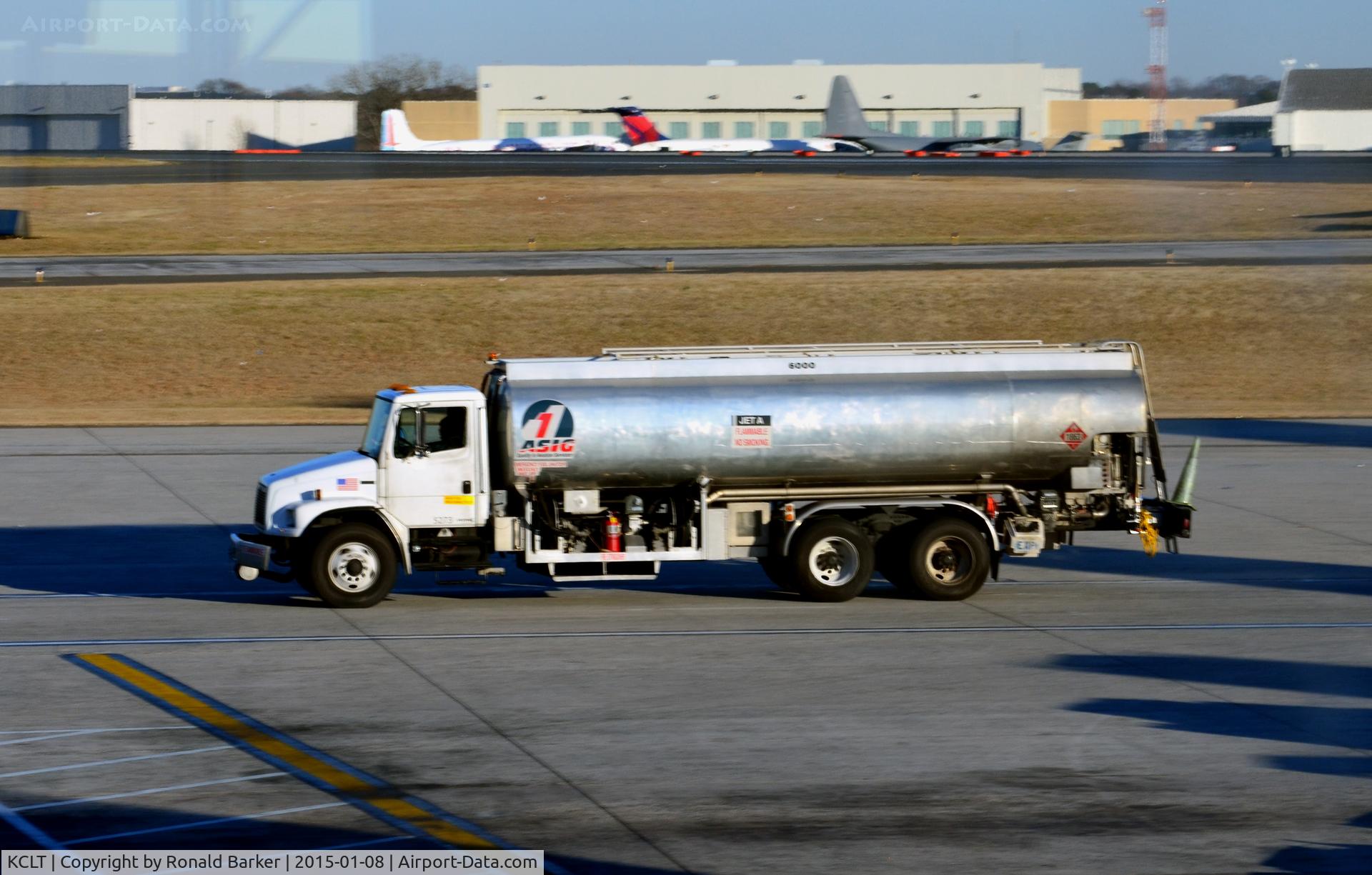 Charlotte/douglas International Airport (CLT) - Fuel truck CLT