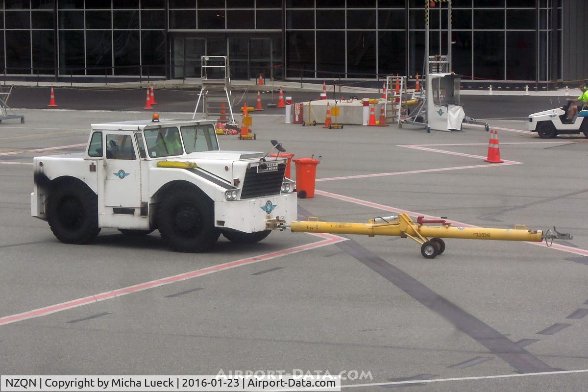 Queenstown Airport, Queenstown New Zealand (NZQN) - Tug