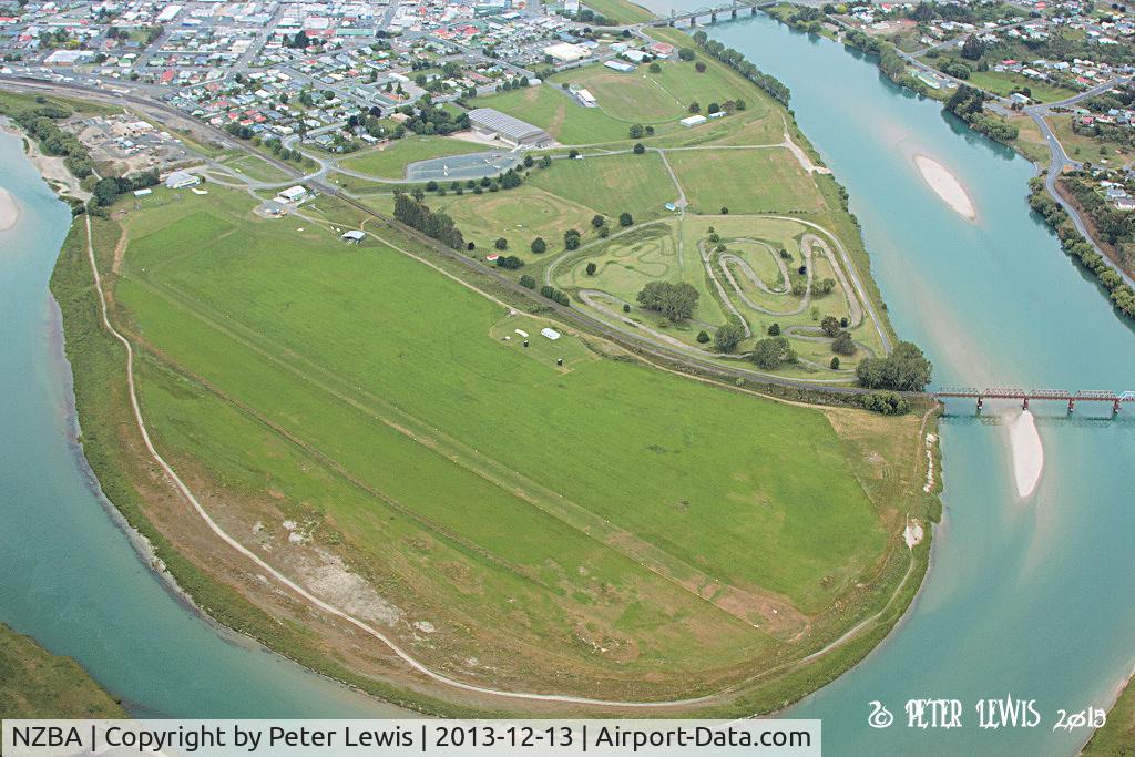 Balclutha Aerodrome Airport, Balclutha New Zealand (NZBA) - Overflying BA