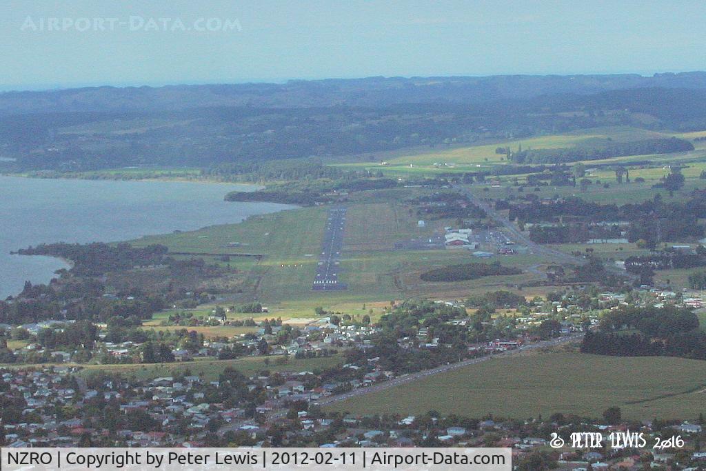 Rotorua Airport, Rotorua New Zealand (NZRO) - hazy finals to RO