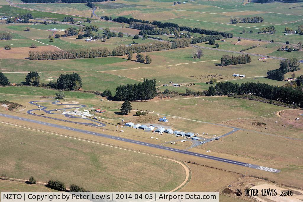 Tokoroa Aerodrome Airport, Tokoroa New Zealand (NZTO) - departing TO