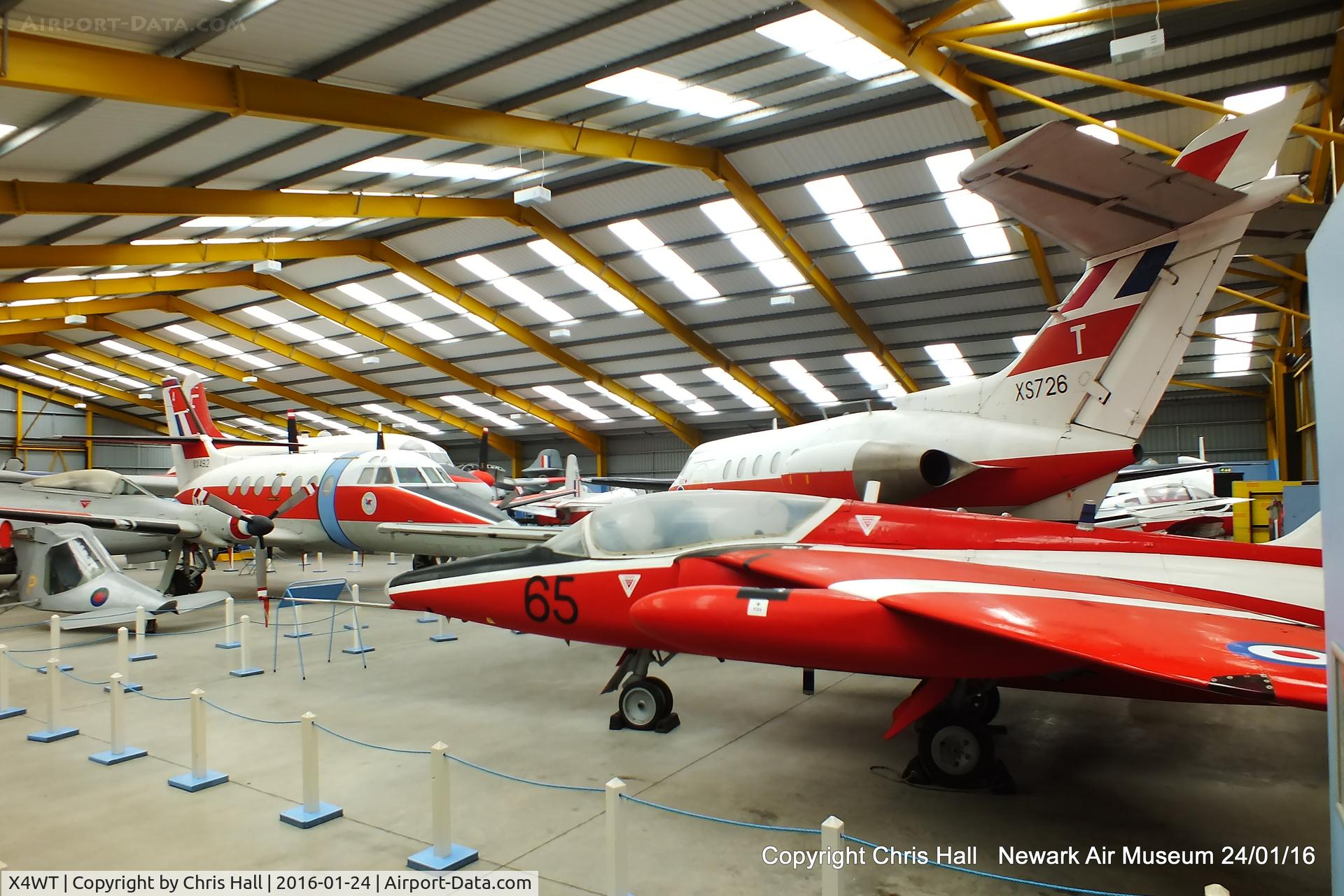 X4WT Airport - Newark Air Museum