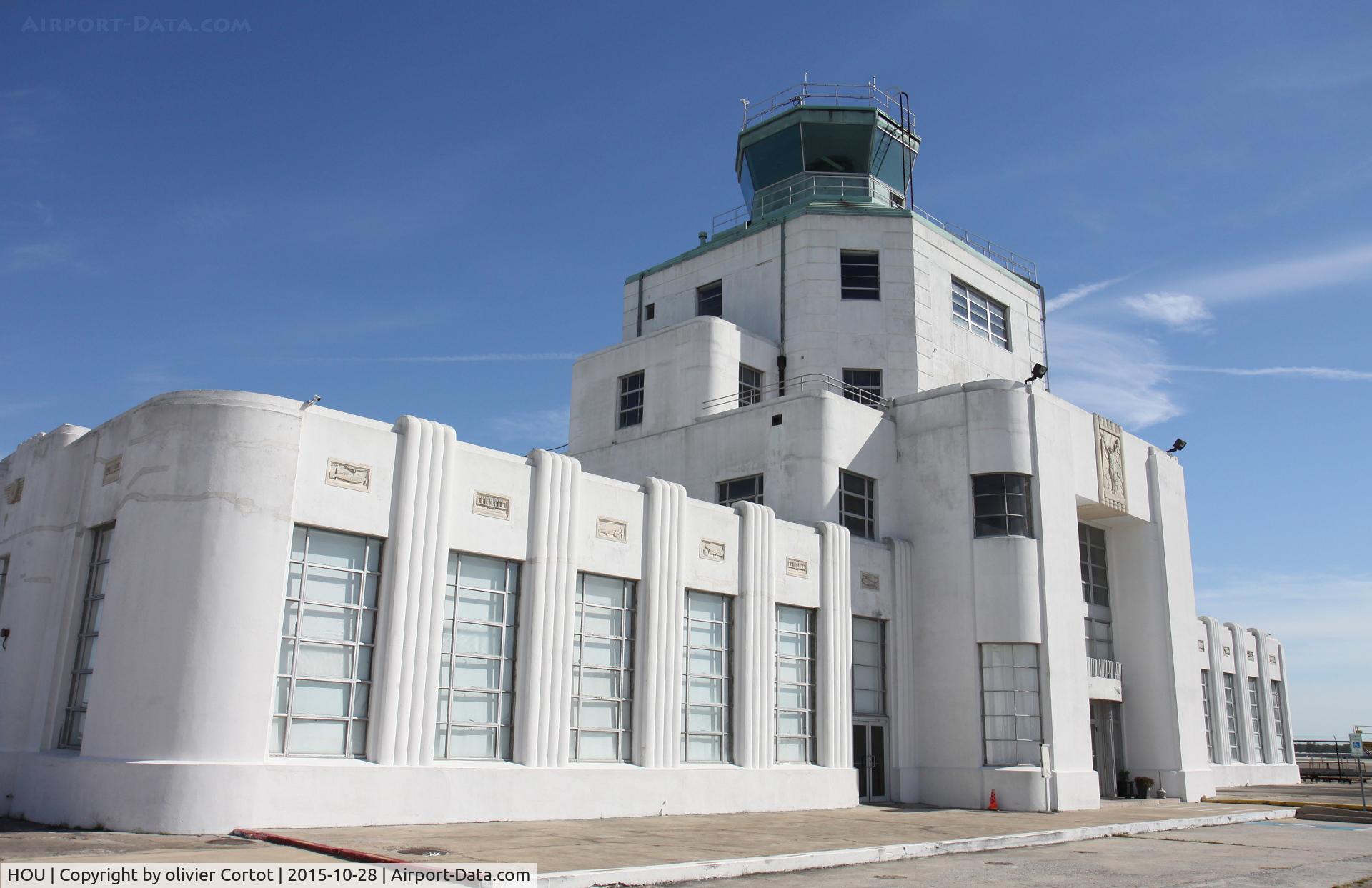 William P Hobby Airport (HOU) - the 1940 air terminal