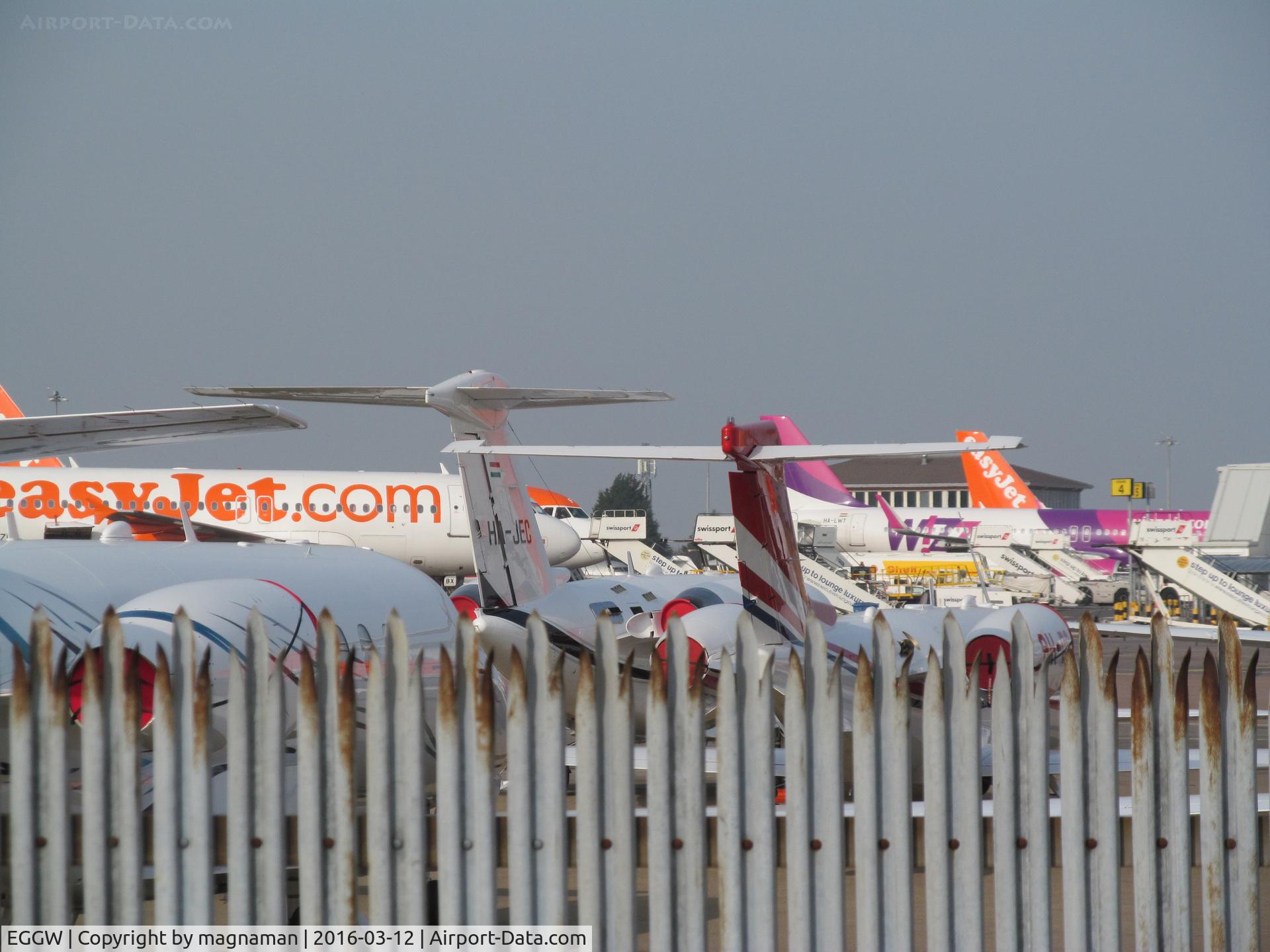 London Luton Airport, London, England United Kingdom (EGGW) - various biz tails