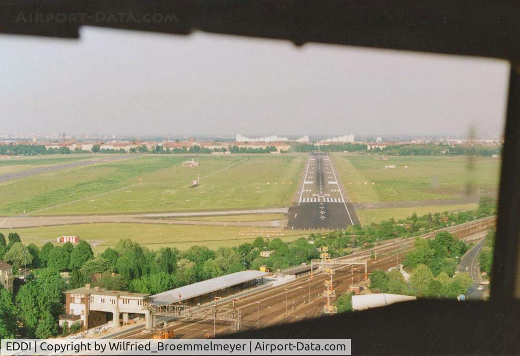 Tempelhof International Airport (closed), Berlin Germany (EDDI) - Eurowings ATR 72-212 D-AEWG on approach to Runway 09R.
Date 05/1993.