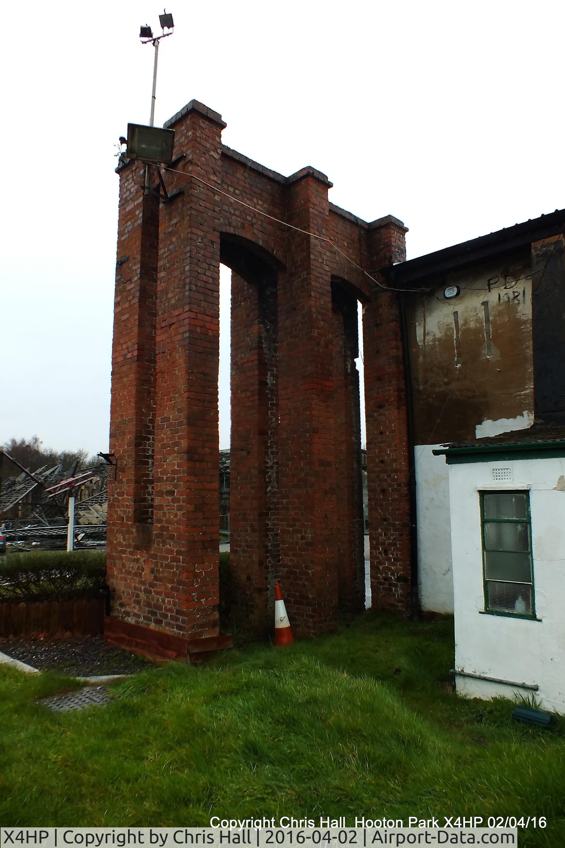 X4HP Airport - Belfast Truss hangar, Hooton Park