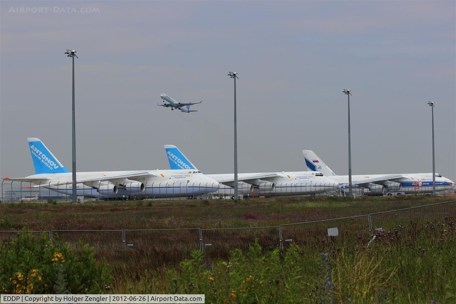 Leipzig/Halle Airport, Leipzig/Halle Germany (EDDP) - Crowded apron 2...