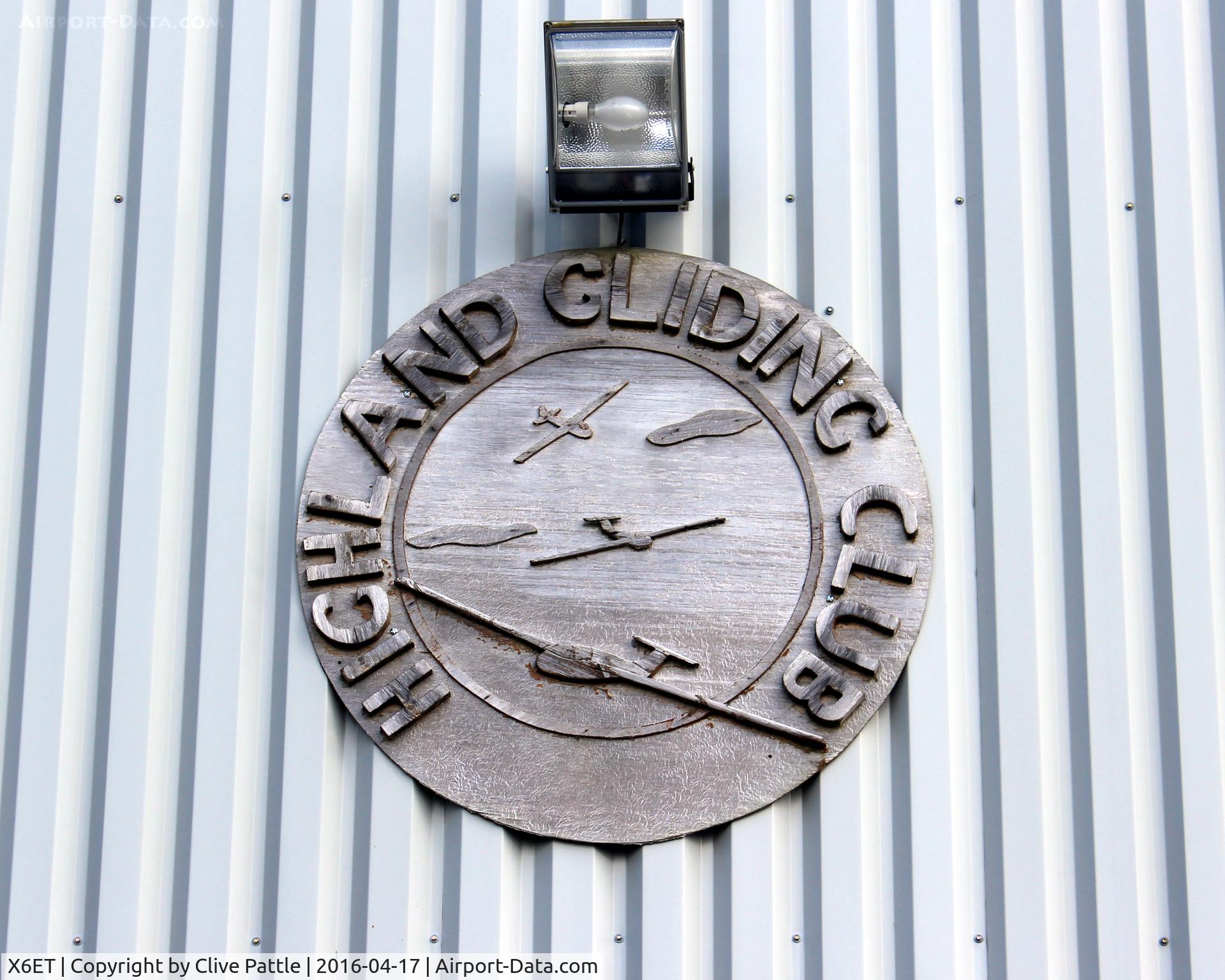 X6ET Airport - Signage for the Highland Gliding Club at Easterton Gliding field, Elgin, Moray.