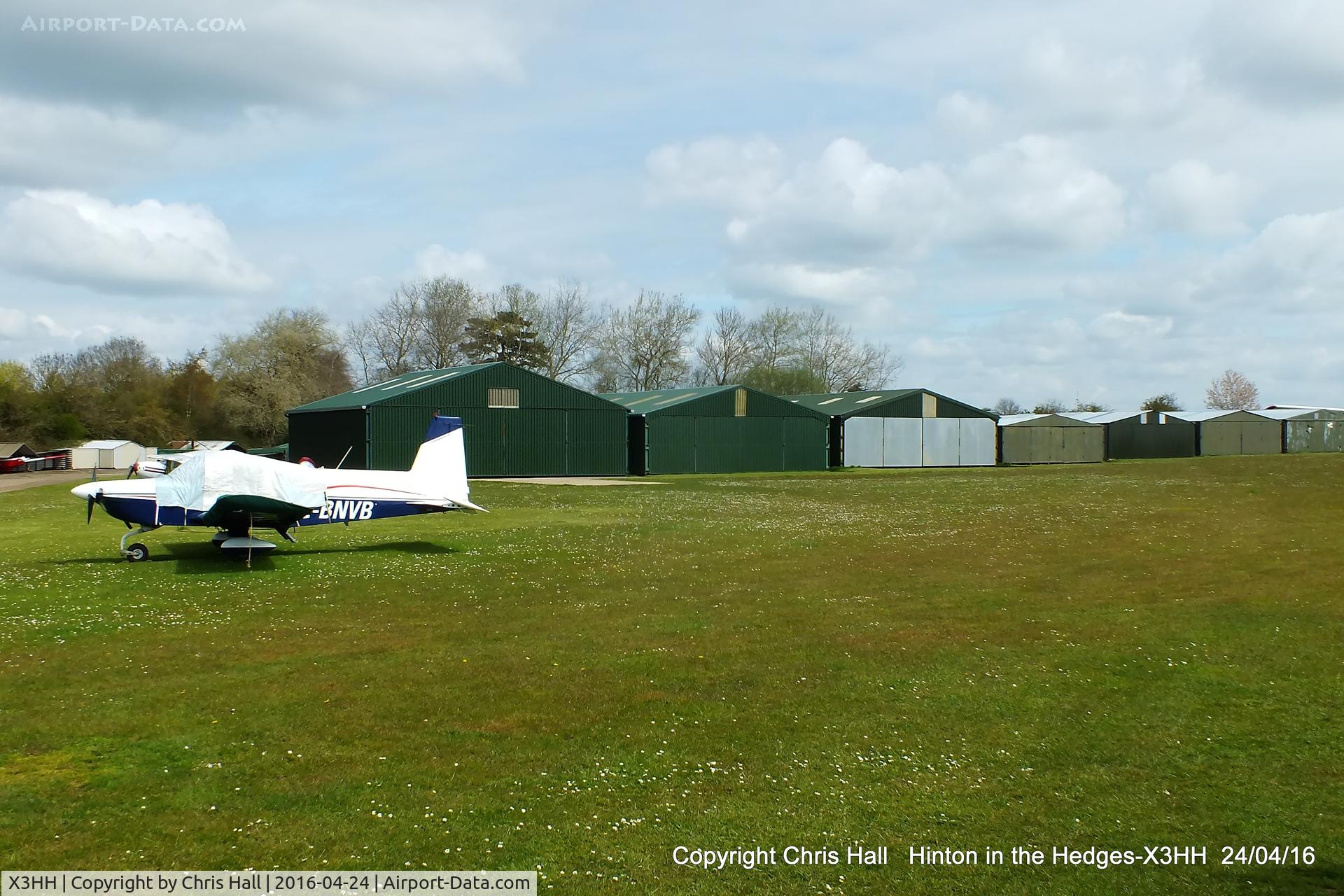 X3HH Airport - Hinton in the Hedges