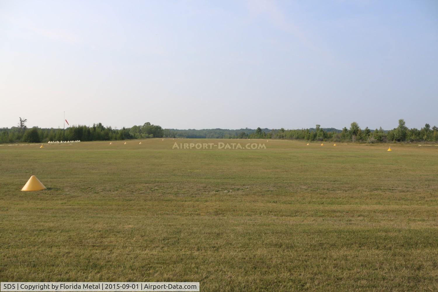 Woolsey Memorial Airport (5D5) - Woolsey Memorial Airport