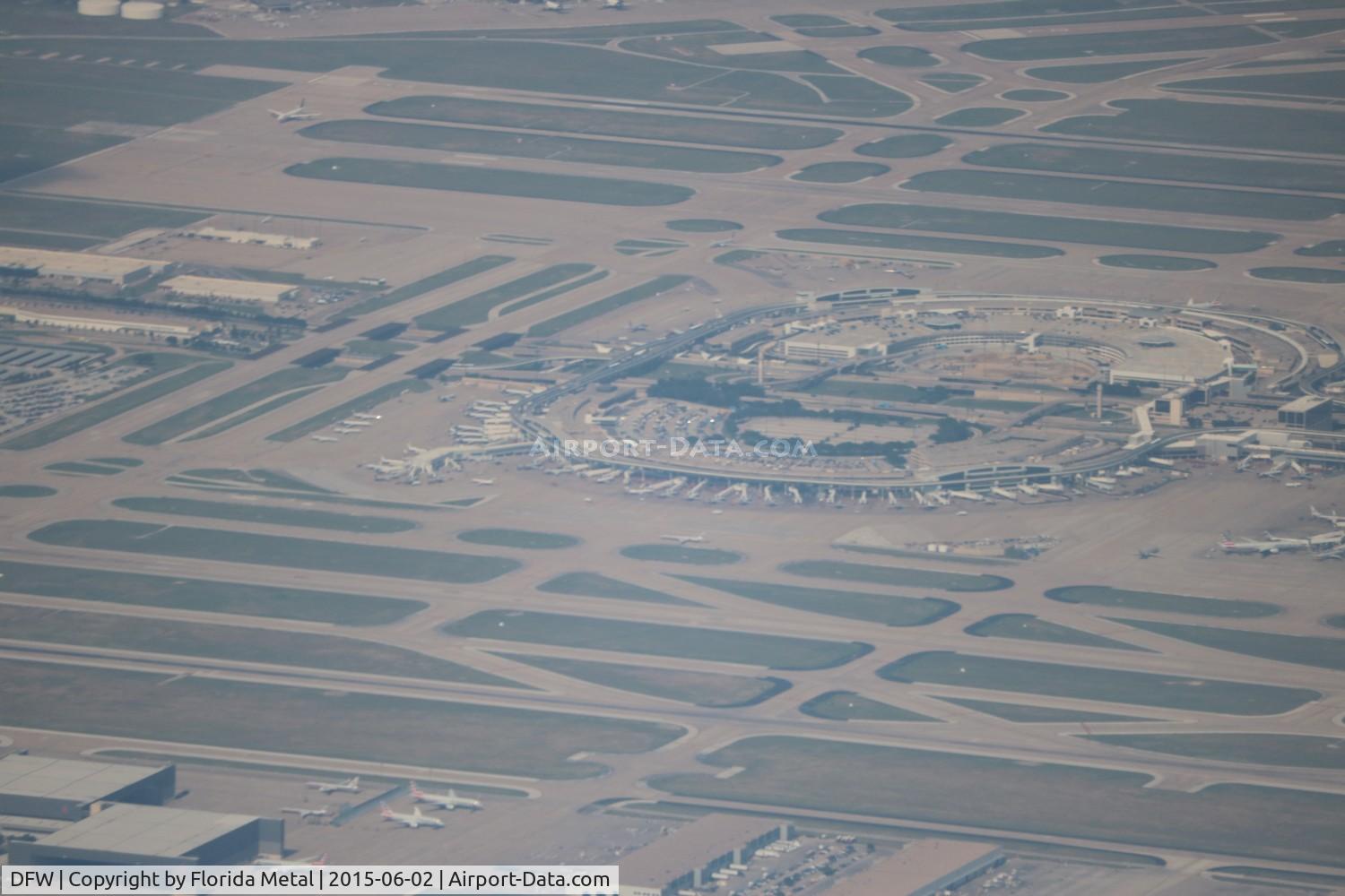Dallas/fort Worth International Airport (DFW) - Dallas Fort Worth Airport on downwind