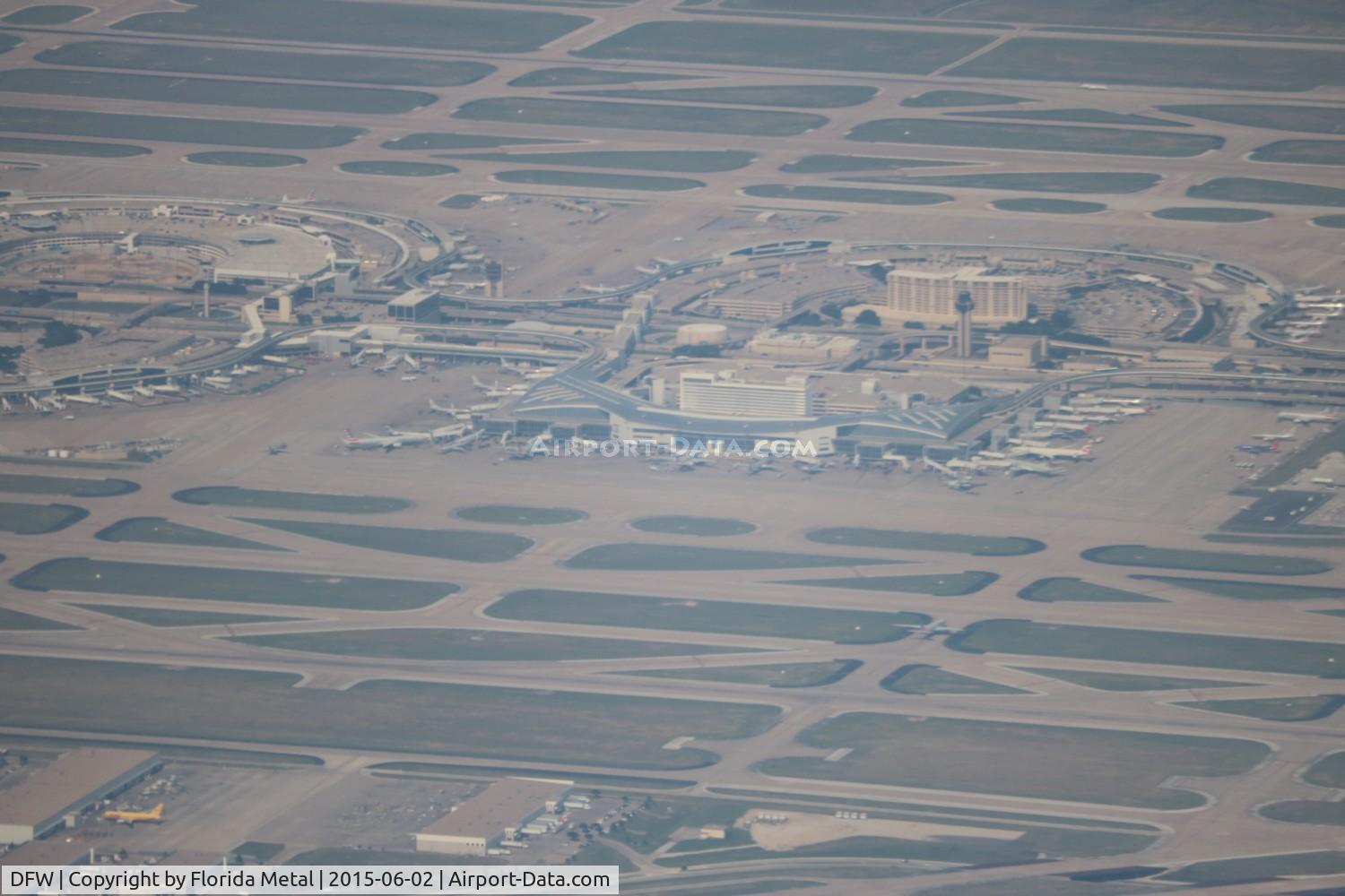 Dallas/fort Worth International Airport (DFW) - Dallas Fort Worth on downwind