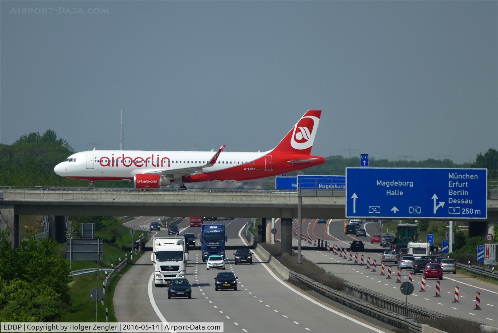 Leipzig/Halle Airport, Leipzig/Halle Germany (EDDP) - Inbound traffic on twy W....