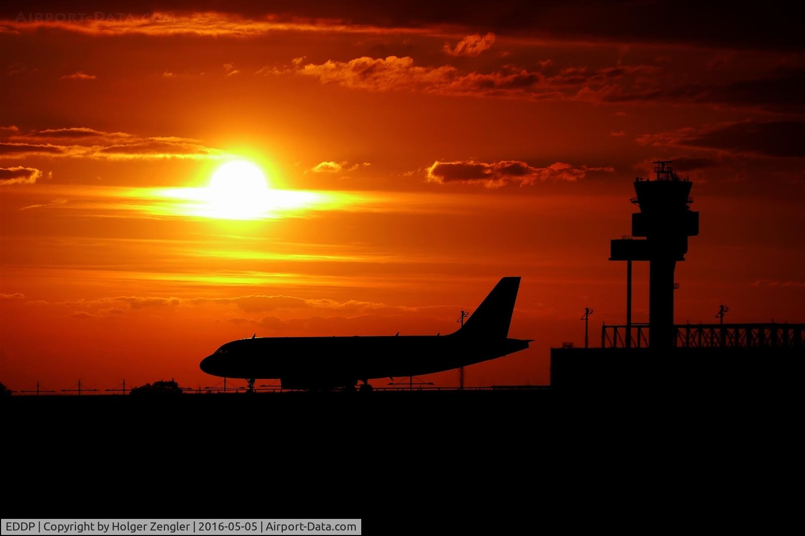 Leipzig/Halle Airport, Leipzig/Halle Germany (EDDP) - Evening shuttle from DUS on twy E7......