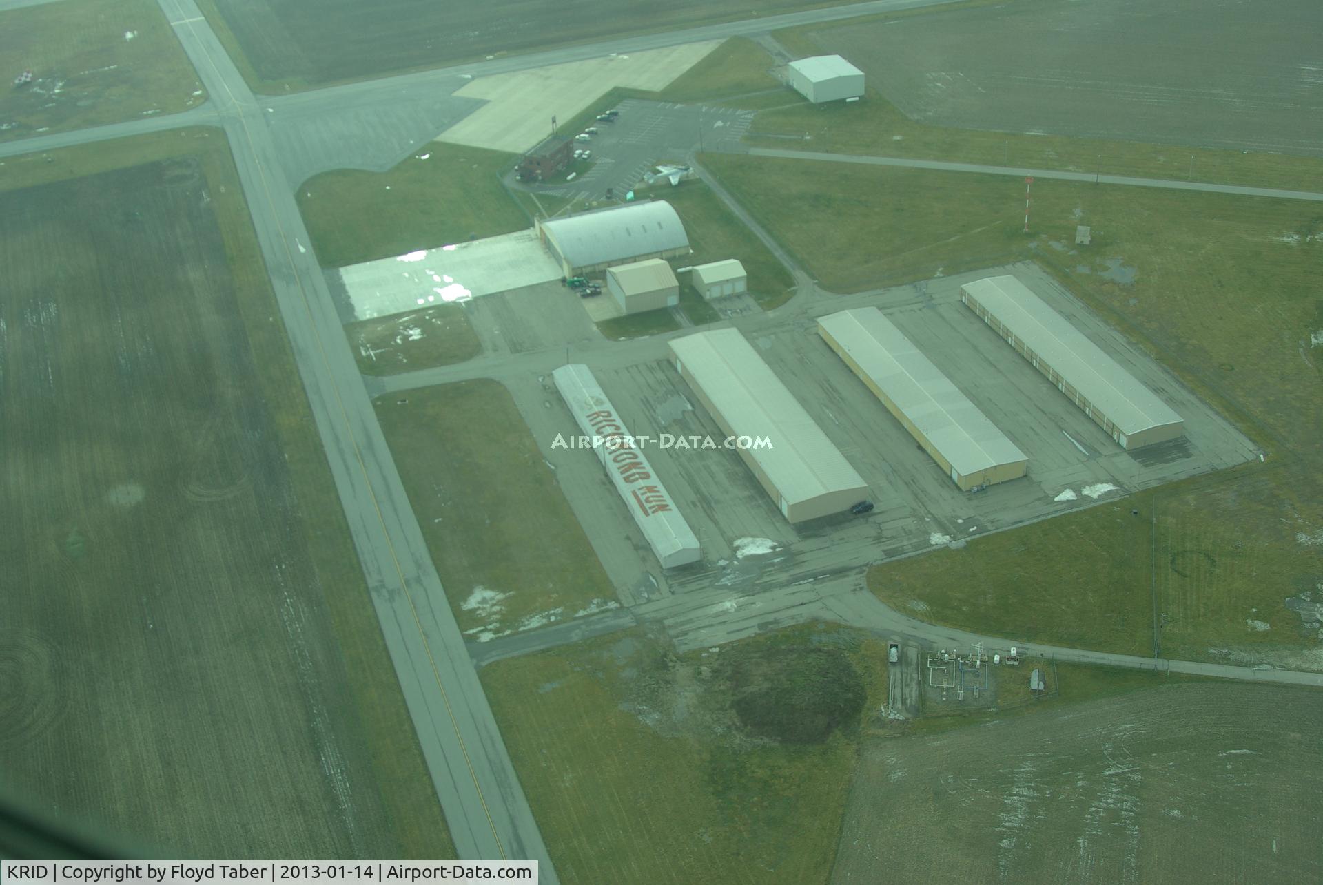 Richmond Municipal Airport (RID) - Flying over to cross midfield for a fuel stop