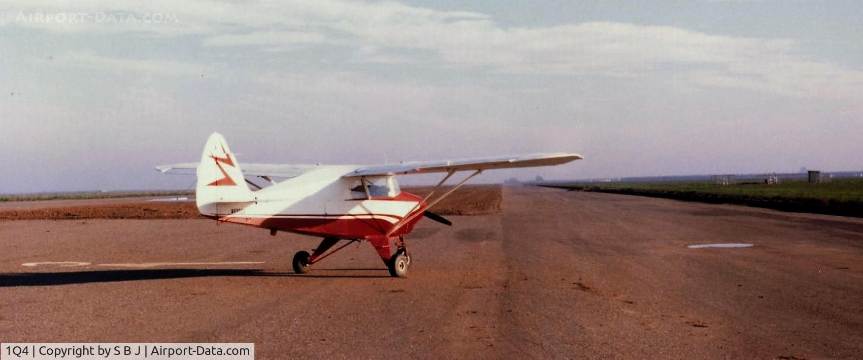 New Jerusalem Airport (1Q4) - 05D at 1Q4 with view south. While not much there, it is still  as good as it was when built during WW2- for pratice. Had a legal aerobatic box on east side. Over the years, have watched some very good aerobatic pilots and some not so good.