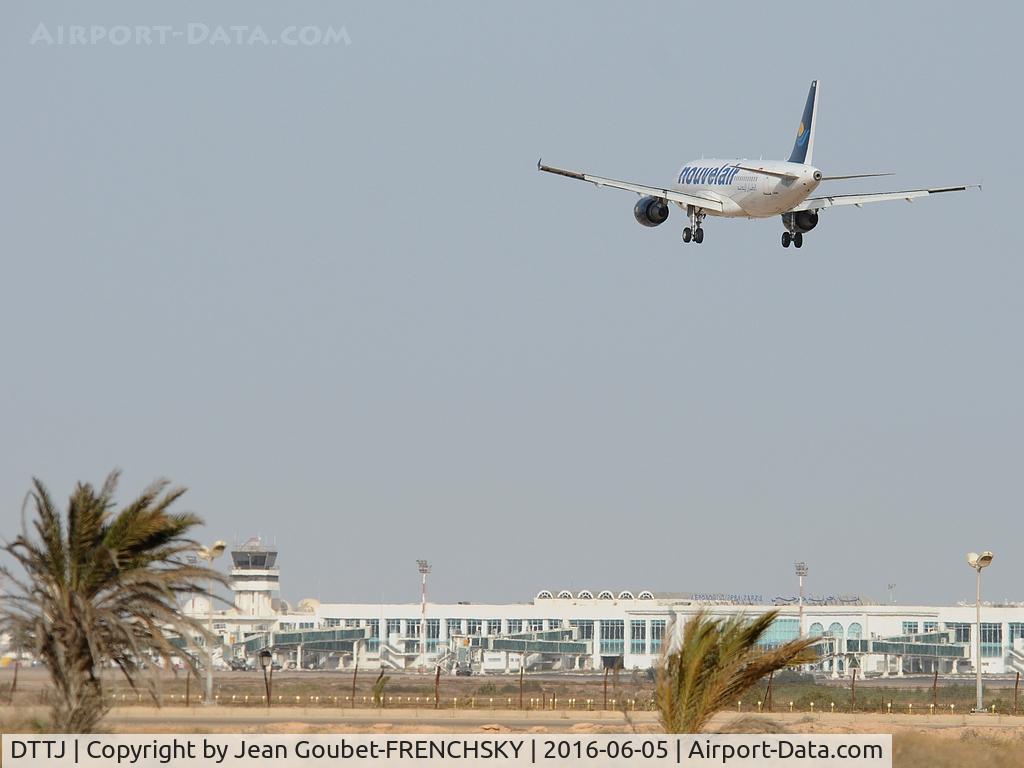 Zarzis Airport, Djerba Tunisia (DTTJ) - BJ327 landing from MRS