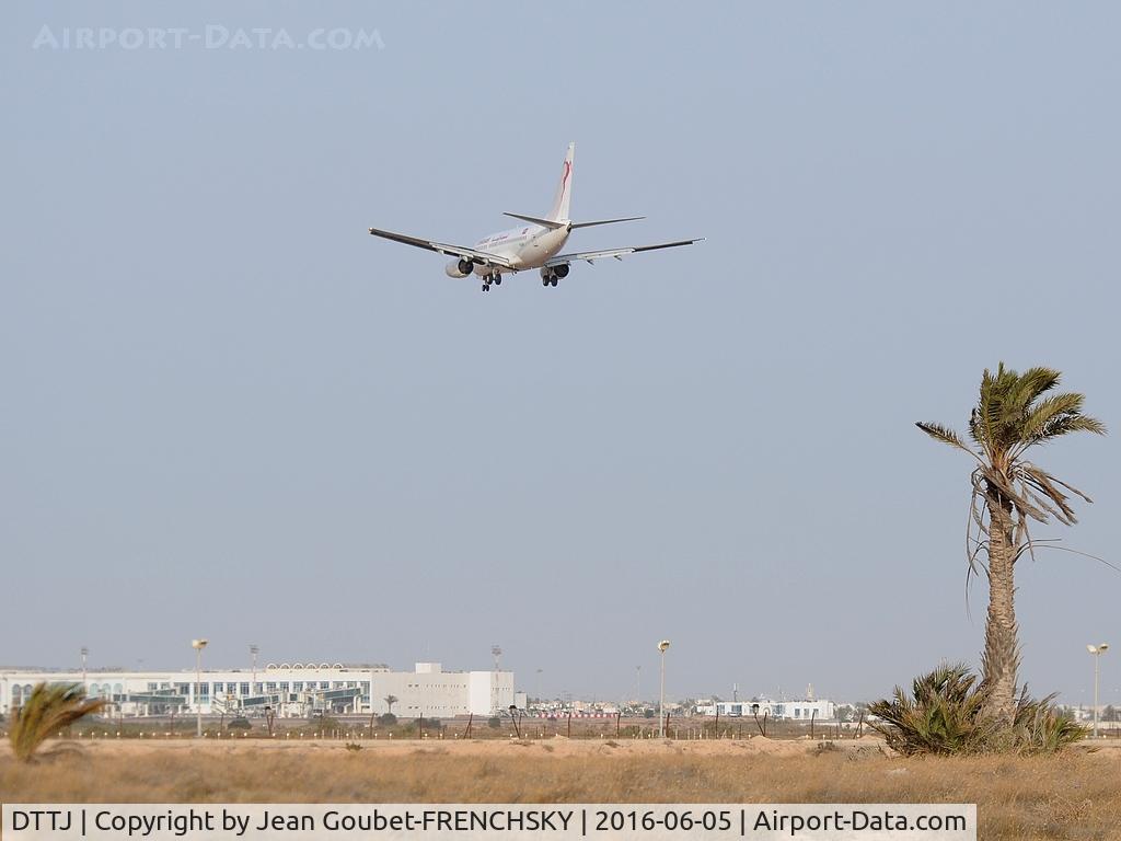 Zarzis Airport, Djerba Tunisia (DTTJ) - Tunis air landing from MRS