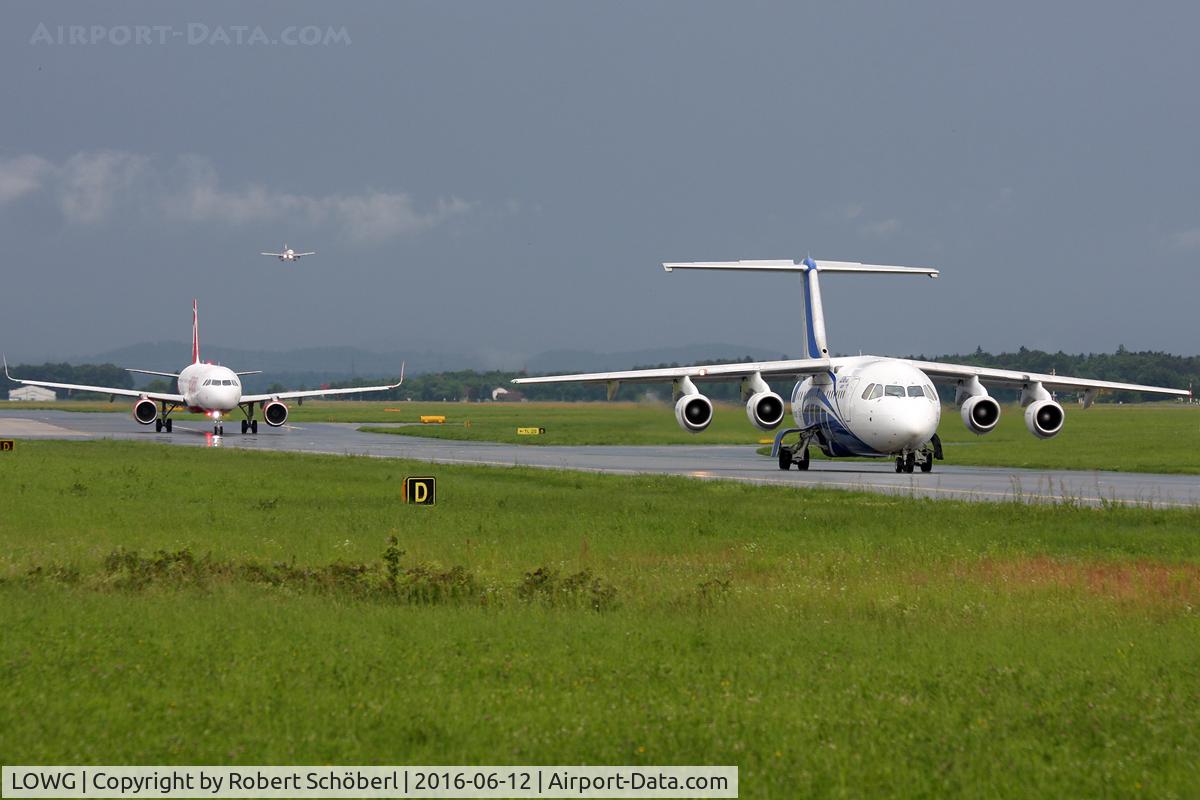 Graz Airport, Graz Austria (LOWG) - Rushour @ LOWG 