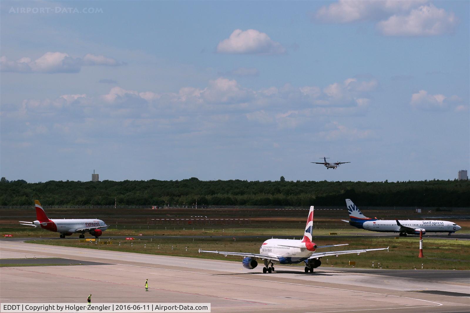 Tegel International Airport (closing in 2011), Berlin Germany (EDDT) - In- and outbound traffic on rwys 08R und 08L....