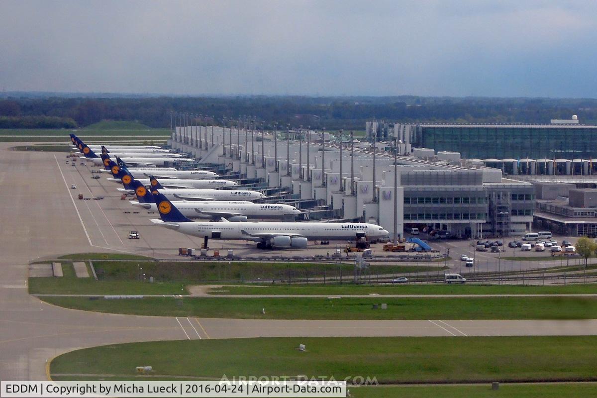 Munich International Airport (Franz Josef Strauß International Airport), Munich Germany (EDDM) - In the front is D-AIHF, which just got me from LAX to MUC (taken from D-AILY; MUC-CGN)