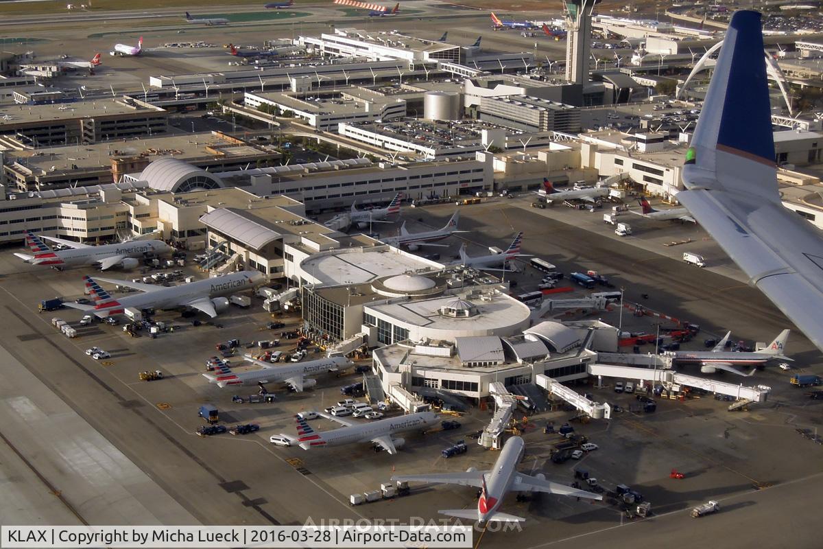 Los Angeles International Airport (LAX) - Almost all AA aircraft are now repainted