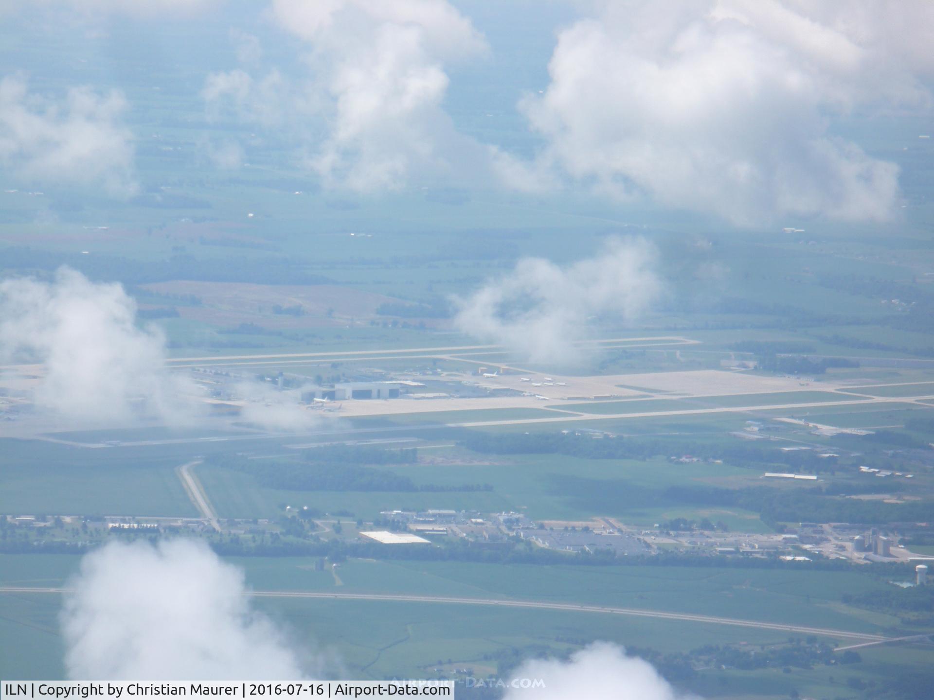 Wilmington Air Park Airport (ILN) - Wilmington Air Park ILN taken from an RV7