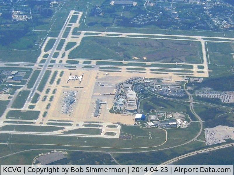 Cincinnati/northern Kentucky International Airport (CVG) - Looking west from 10,000 ft.