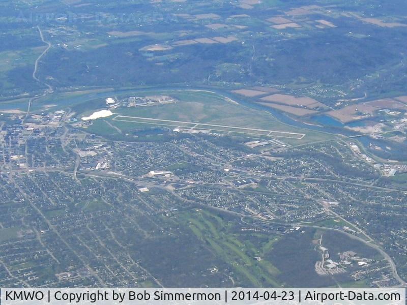 Middletown Regional/hook Field Airport (MWO) - Looking west from 8000 ft.