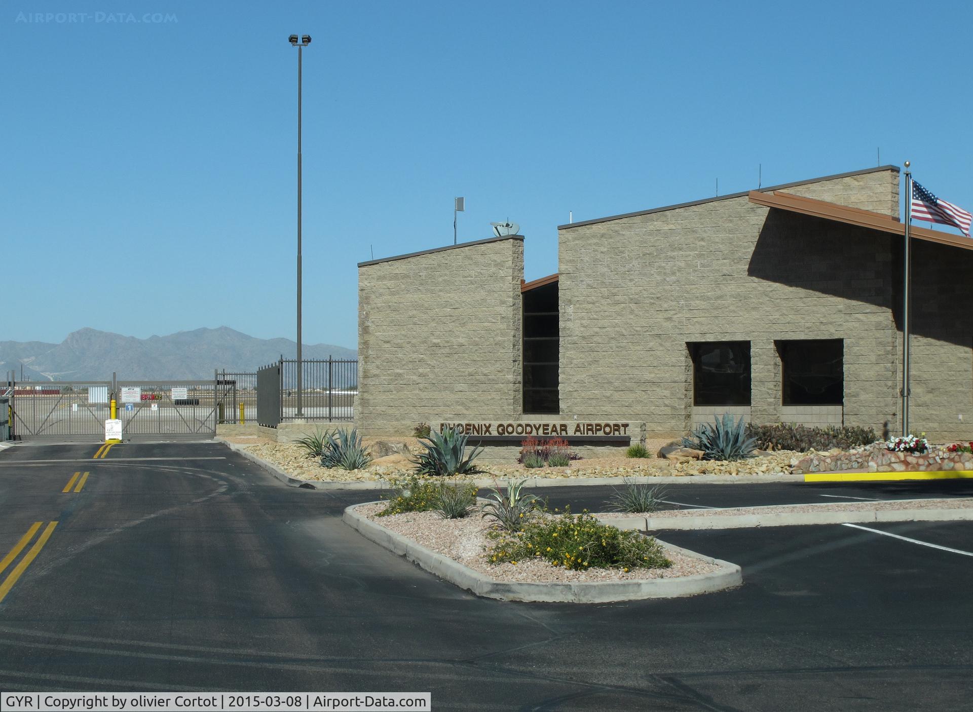 Phoenix Goodyear Airport (GYR) - Adm building