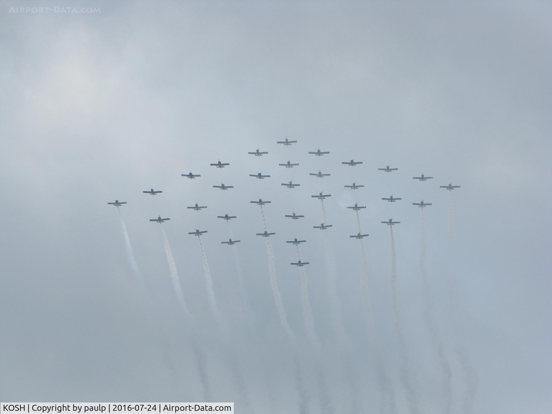 Wittman Regional Airport (OSH) - AirVenture 2016