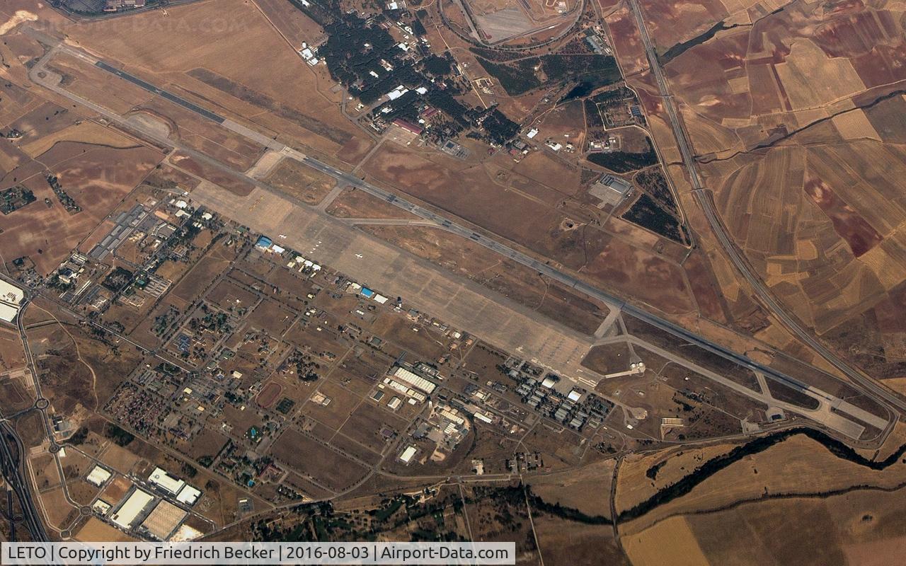 Madrid-Torrejón Airport, Torrejón de Ardoz Spain (LETO) - Torrejón AB from 33.000 ft.