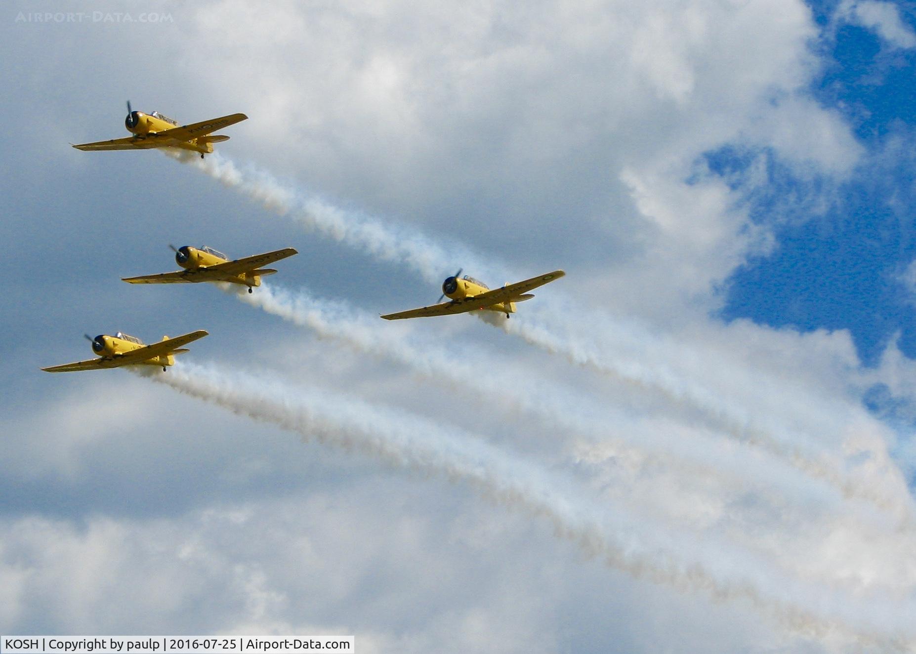 Wittman Regional Airport (OSH) - AirVenture 2016.