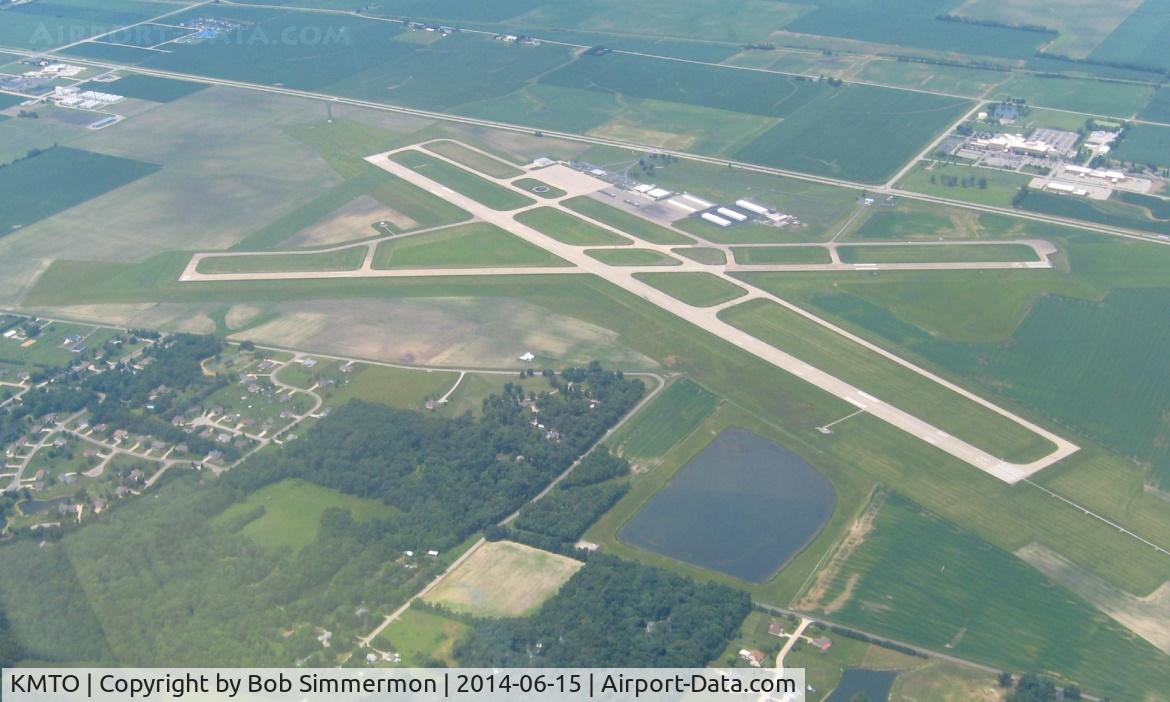 Coles County Memorial Airport (MTO) - Looking north