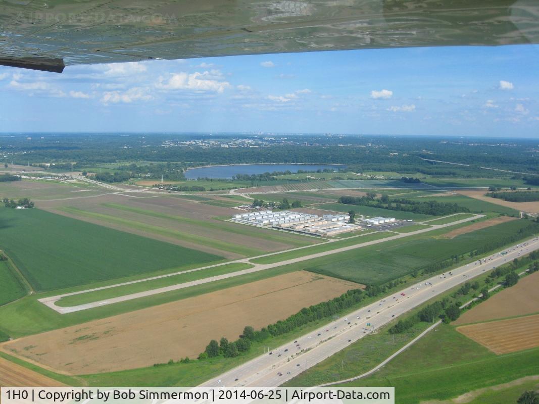 Creve Coeur Airport (1H0) - Looking east